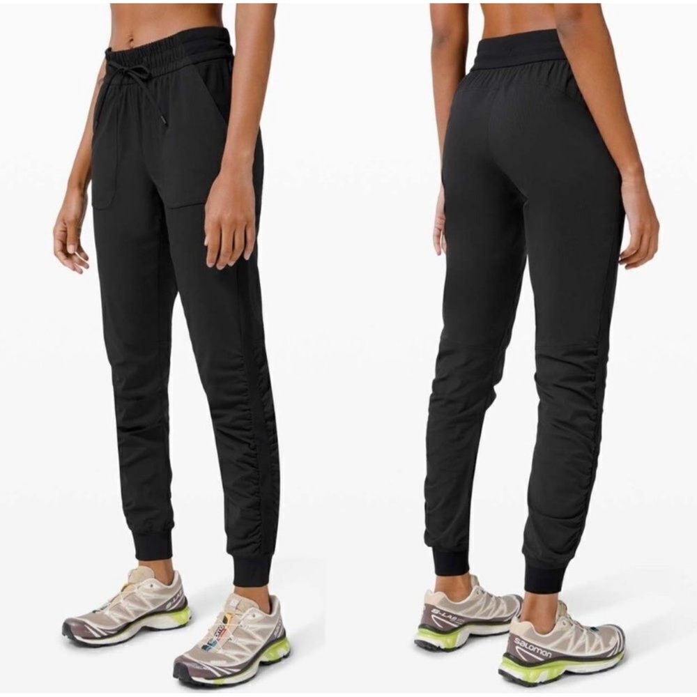 Lululemon Athletica Beyond the Studio Jogger Black Lightweight Athleisure Size 8